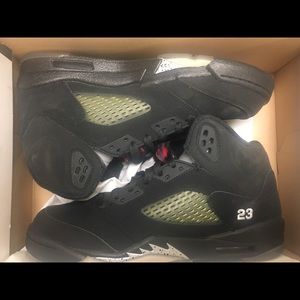 Air Jordan 5 retro size 6.5Y Great condition